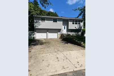 5 Durst Drive, Selden, NY 11784 - Photo 1