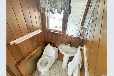 2517 Rockville Centre Parkway, Oceanside, NY 11572 - Photo 5