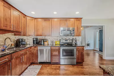 87 Wexford Drive, Oakdale, NY 11769 - Photo 19