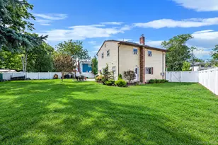 87 Wexford Dr, Oakdale, NY 11769 - Photo 41