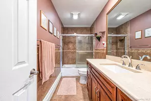 87 Wexford Dr, Oakdale, NY 11769 - Photo 29