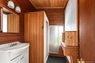 27 Champlain St, Ocean Beach, NY 11770 - Photo 11