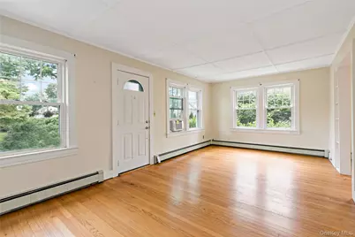 2070 Hamblyn Street, Yorktown Heights, NY 10598 - Photo 7