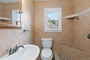 2070 Hamblyn St, Yorktown Heights, NY 10598 - Photo 15