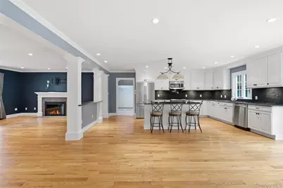 65 E Rogues Path, Huntington, NY 11746 - Photo 13