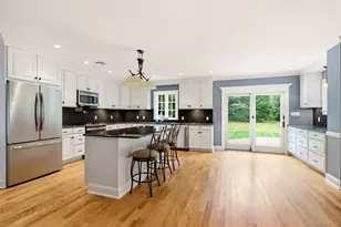 65 E Rogues Path, Huntington, NY 11746 - Photo 9