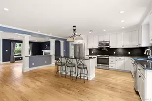 65 E Rogues Path, Huntington, NY 11746 - Photo 11