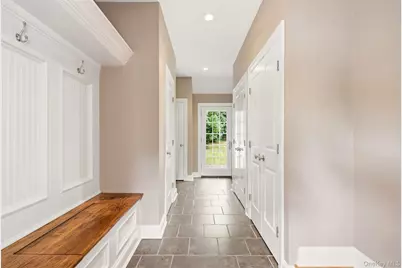65 E Rogues Path, Huntington, NY 11746 - Photo 15