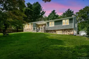 40 Lakeside Dr, Centerport, NY 11721 - Photo 3