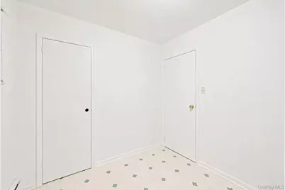 12 Robin Lane, Brentwood, NY 11717 - Photo 21
