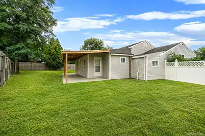 12 Robin Lane, Brentwood, NY 11717 - Photo 37