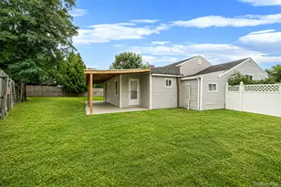 12 Robin Ln, Brentwood, NY 11717 - Photo 37