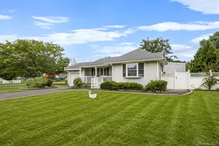 12 Robin Ln, Brentwood, NY 11717 - Photo 3