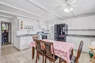 12 Robin Ln, Brentwood, NY 11717 - Photo 7