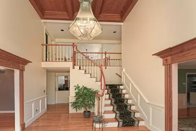 7 Saw Mill Lane, Cold Spring Harbor, NY 11724 - Photo 9