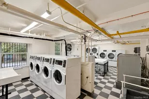 433 W 34th St., New York, NY 10001 - Photo 11