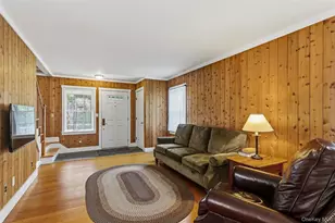 60 Livingston Ave, Valhalla, NY 10595 - Photo 3