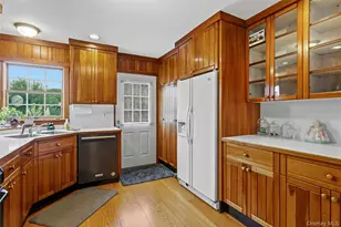 60 Livingston Ave, Valhalla, NY 10595 - Photo 11