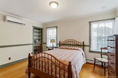 60 Livingston Avenue, Valhalla, NY 10595 - Photo 15