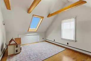 60 Livingston Ave, Valhalla, NY 10595 - Photo 17