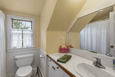 60 Livingston Avenue, Valhalla, NY 10595 - Photo 19