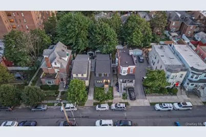128 E 238th Street, Bronx, NY 10470 - Photo 25