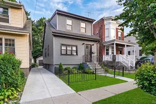 128 E 238th St, Bronx, NY 10470 - Photo 21