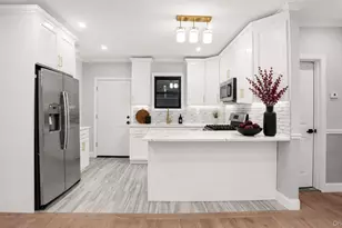 128 E 238th St, Bronx, NY 10470 - Photo 5