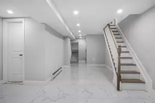 128 E 238th St, Bronx, NY 10470 - Photo 17