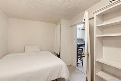 902 E 232nd Street, Bronx, NY 10466 - Photo 17