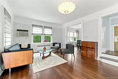 185 Crocus Avenue, Floral Park, NY 11001 - Photo 5