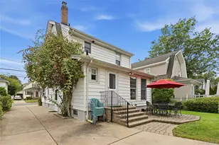 185 Crocus Ave, Floral Park, NY 11001 - Photo 29