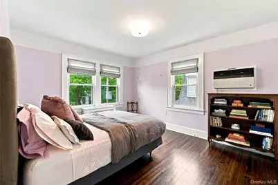 185 Crocus Avenue, Floral Park, NY 11001 - Photo 17