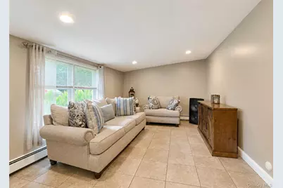 1028 Union Boulevard, Bay Shore, NY 11706 - Photo 19