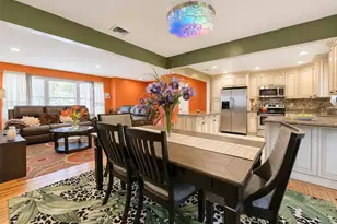 1028 Union Blvd, Bay Shore, NY 11706 - Photo 9