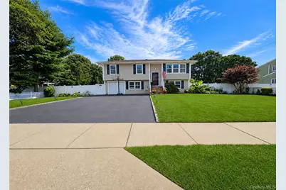 1028 Union Boulevard, Bay Shore, NY 11706 - Photo 1