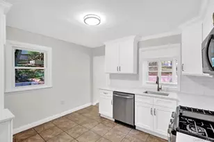 66 Washington St, Setauket, NY 11733 - Photo 9