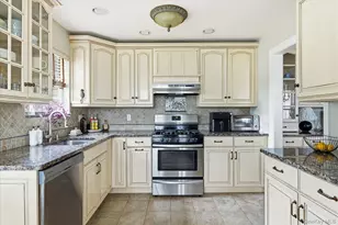 157 Scenic Lake Dr, Riverhead, NY 11901 - Photo 13