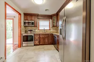 2664 Grayson Dr, East Meadow, NY 11554 - Photo 9