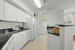 300 Mamaroneck Ave, White Plains, NY 10605 - Photo 15
