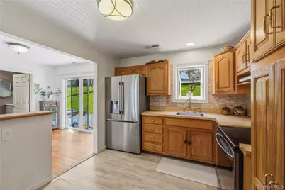 28 Hilltop Drive, Mahopac, NY 10541 - Photo 27