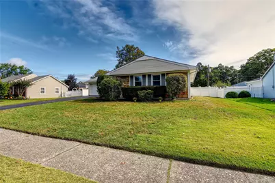 7 Tinder Lane, Lake Grove, NY 11755 - Photo 3