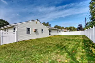 7 Tinder Ln, Lake Grove, NY 11755 - Photo 31