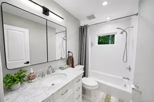 8 Gedney Ave, Smithtown, NY 11787 - Photo 9