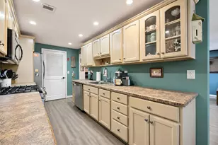 99 Skyline Dr, Coram, NY 11727 - Photo 9