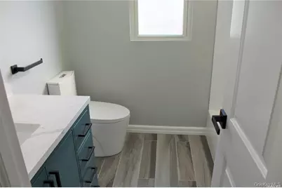 240 Lincoln Avenue, Island Park, NY 11558 - Photo 15