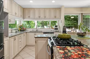 12 Berkshire Dr, New City, NY 10956 - Photo 5