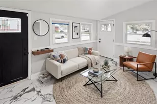 1180 Woodfield Rd, Rockville Centre, NY 11570 - Photo 39