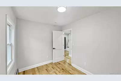 1180 Woodfield Road, Rockville Centre, NY 11570 - Photo 23