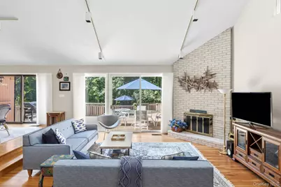 39 Spring Pond Lane, Southampton, NY 11968 - Photo 3